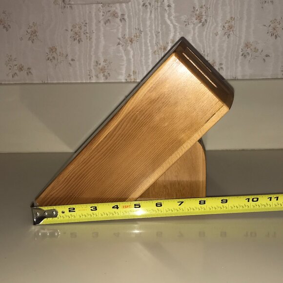 Vintage-Inspired Wooden Knife Block – Natural Finish - Picture 8 of 10